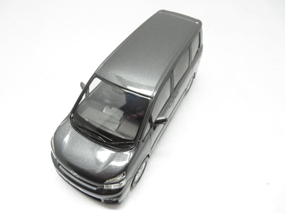 トヨタ VOXY ヴォクシー カラーサンプル ミニカー グレーメタリック 非売品