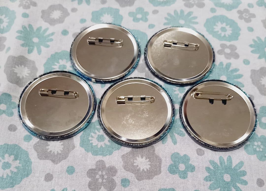 ワールドトリガー　ドでか缶バッジセット