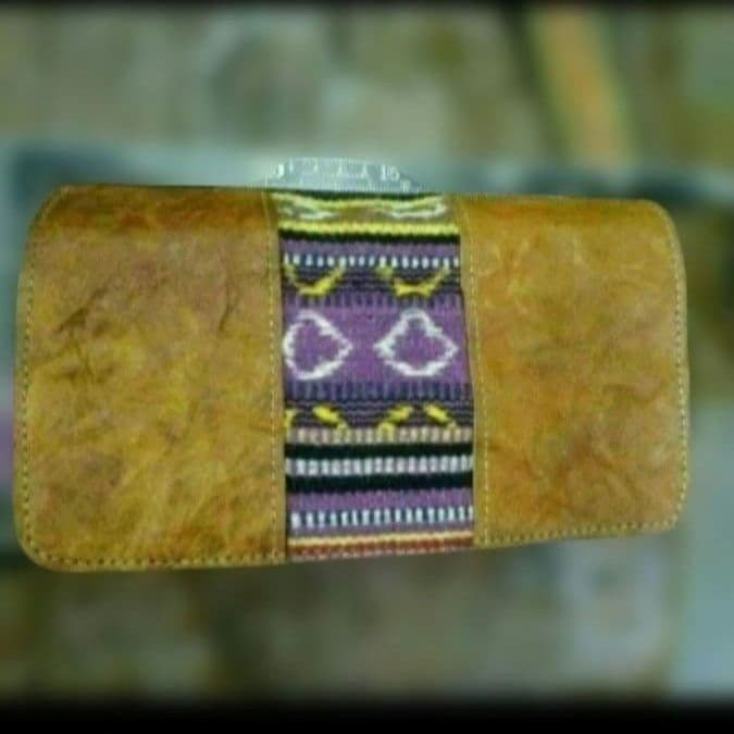 ネパール　新品タグ付　水牛革と織り布のショルダーBag