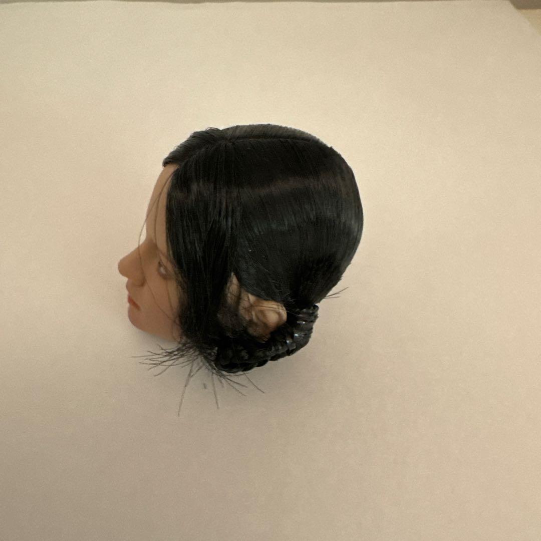 1/6 黒髪 アジア 女性 ヘッド。ボディーは付いてないです。