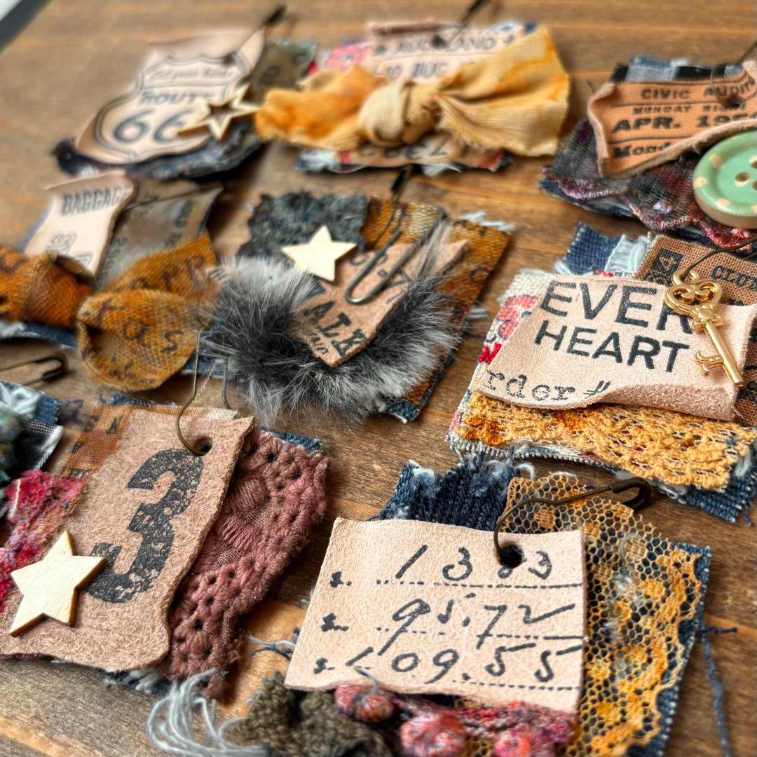 デザインタグ　デニムとレザーのコラージュタグ　アンティーク900