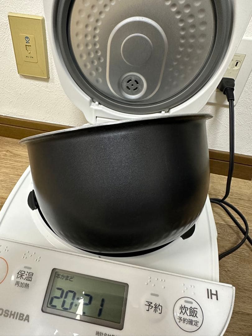 TOSHIBA IH炊飯器 RC-10HR 2021 年製