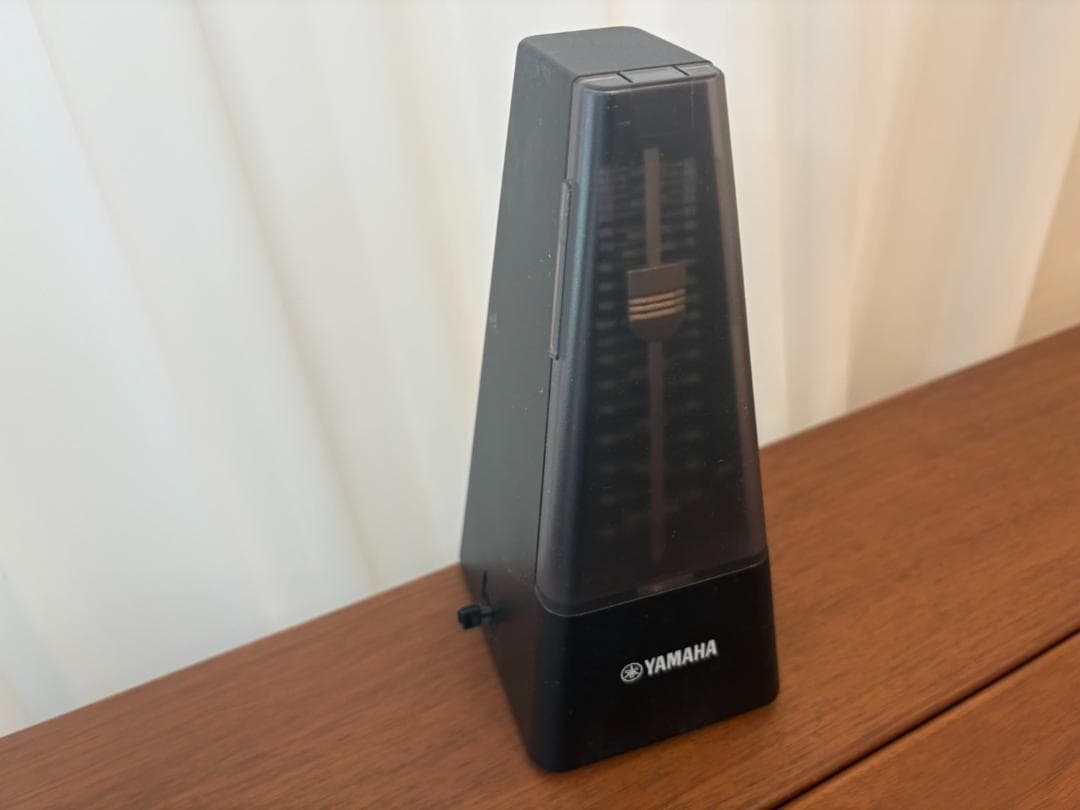 Roland KIYOLA KF-10、カリモクコラボ、メトロノーム付き