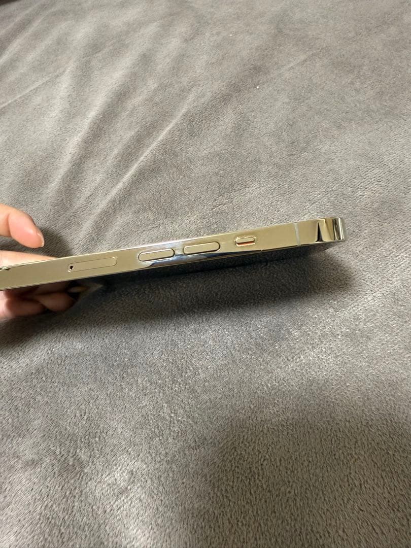 iPhone 13ProMax ゴールド 本体256GB SIMフリー