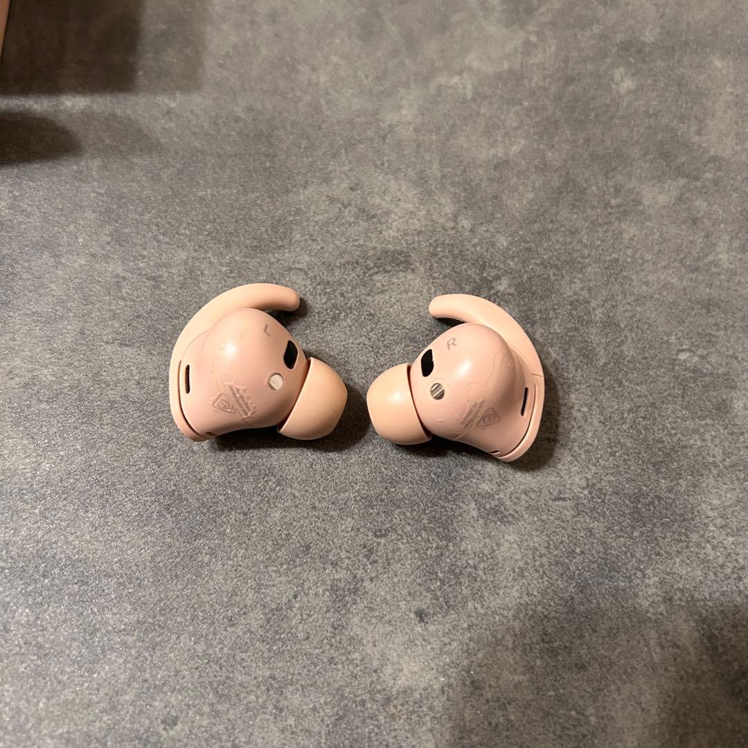 beats fit pro キム・カーダシアンエディション充電ケース付き