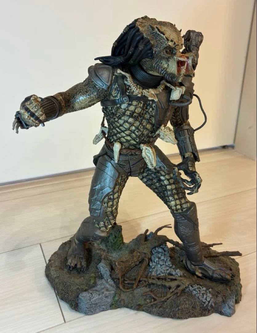 み*S様 【マクファーレントイズ】プレデターフィギュア 約30cm