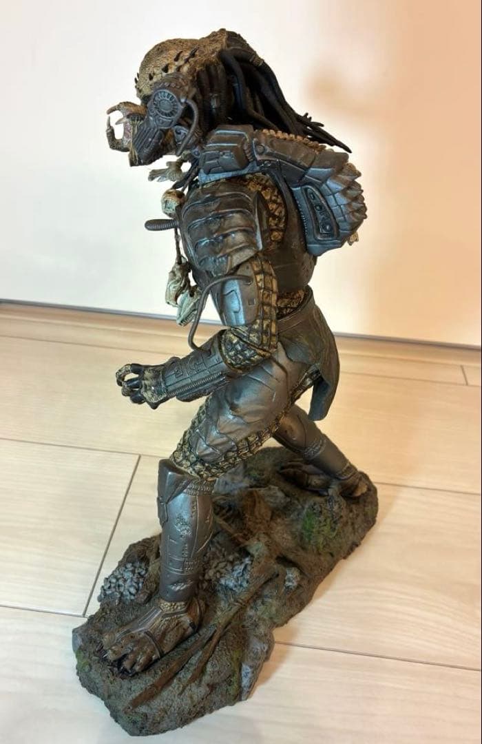 み*S様 【マクファーレントイズ】プレデターフィギュア 約30cm