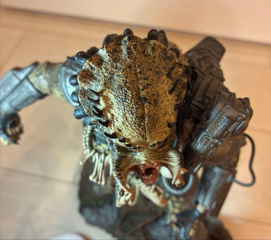 み*S様 【マクファーレントイズ】プレデターフィギュア 約30cm