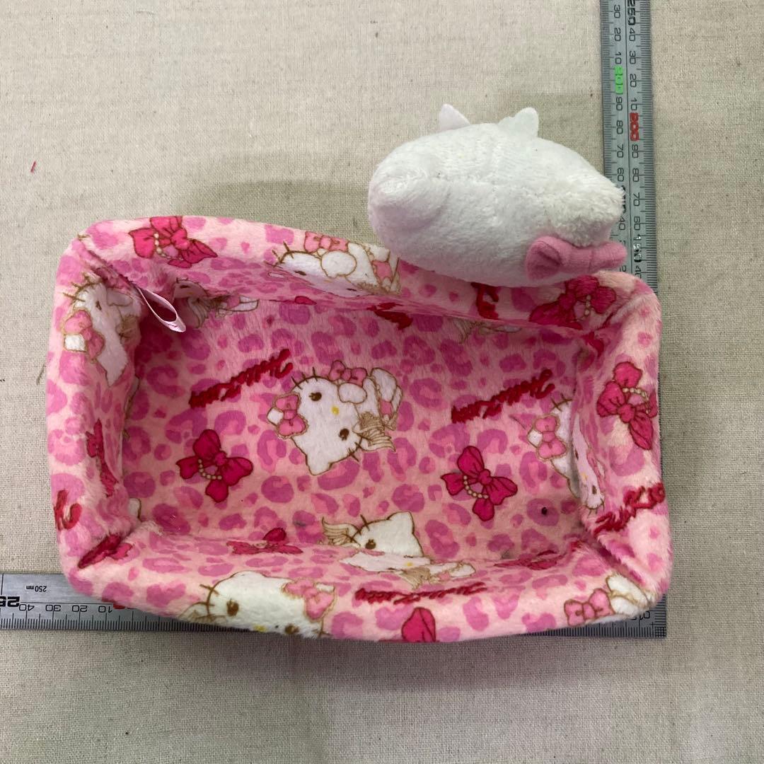 【2013年製】サンリオ　ハローキティ　天使キティ　マスコット付き　小物入れ