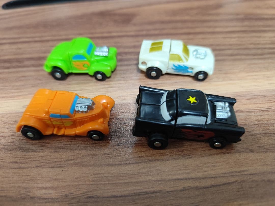 トランスフォーマー マイクロマスター　パトロール　ホットロッド　マイクロン