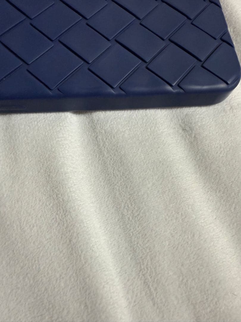 ボッテガヴェネタ　iPhone14promax