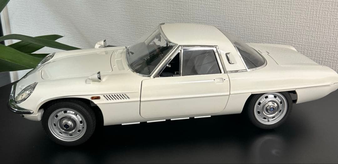 貴重品！マツダ コスモ スポーツ 後期型(L10B) 1/8 デアゴスティーニ