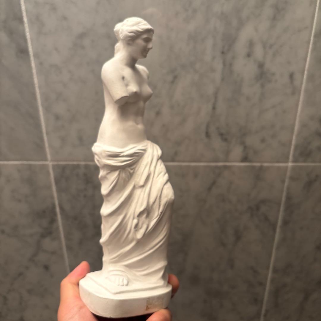 どの角度からも美しいミロのビーナスのオシャレな石膏彫刻　デッサン