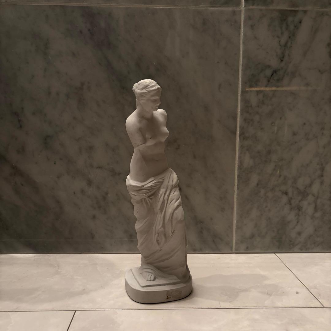 どの角度からも美しいミロのビーナスのオシャレな石膏彫刻　デッサン