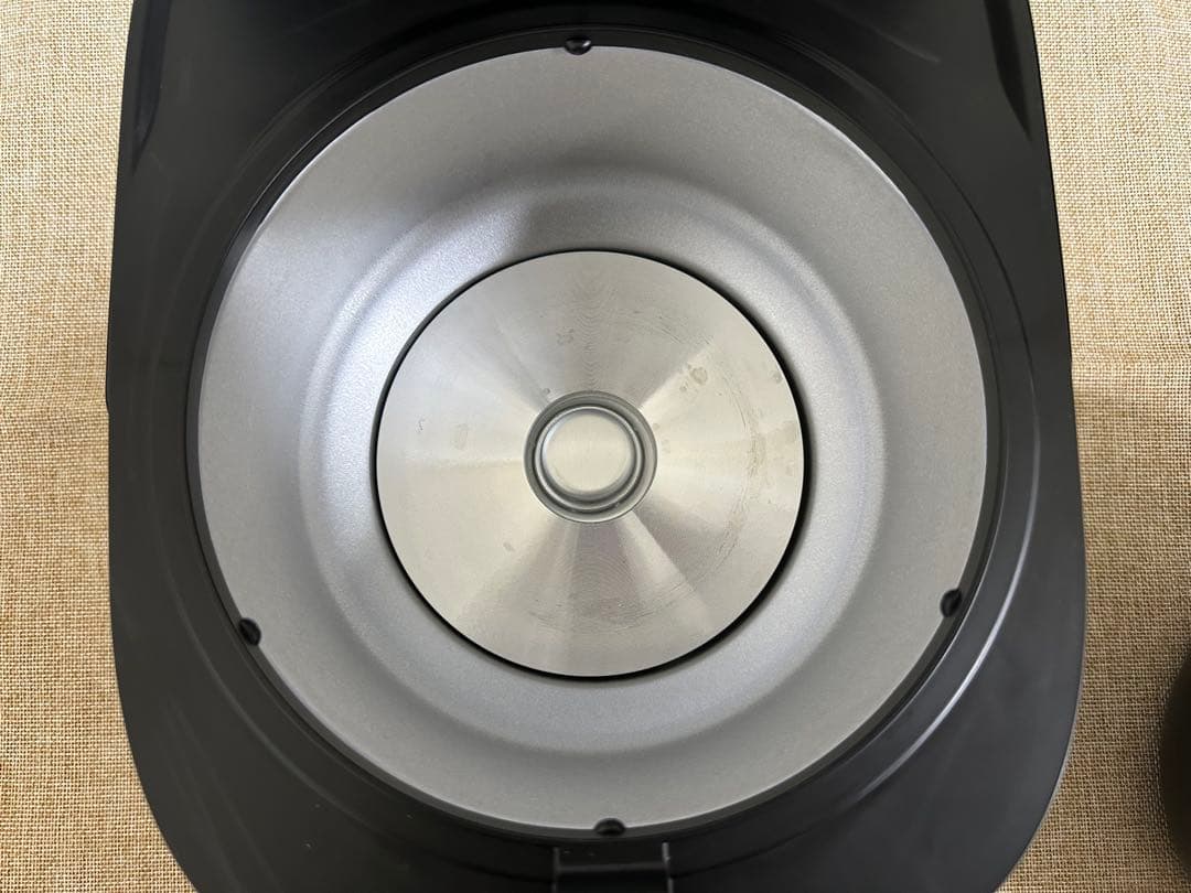 ✨美品✨TOSHIBA 東芝ジャー炊飯器　RC-5MFM ブラック　24年製