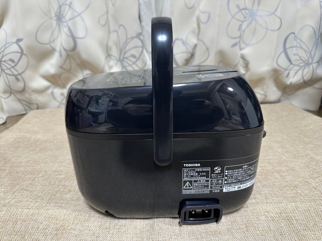 ✨美品✨TOSHIBA 東芝ジャー炊飯器　RC-5MFM ブラック　24年製
