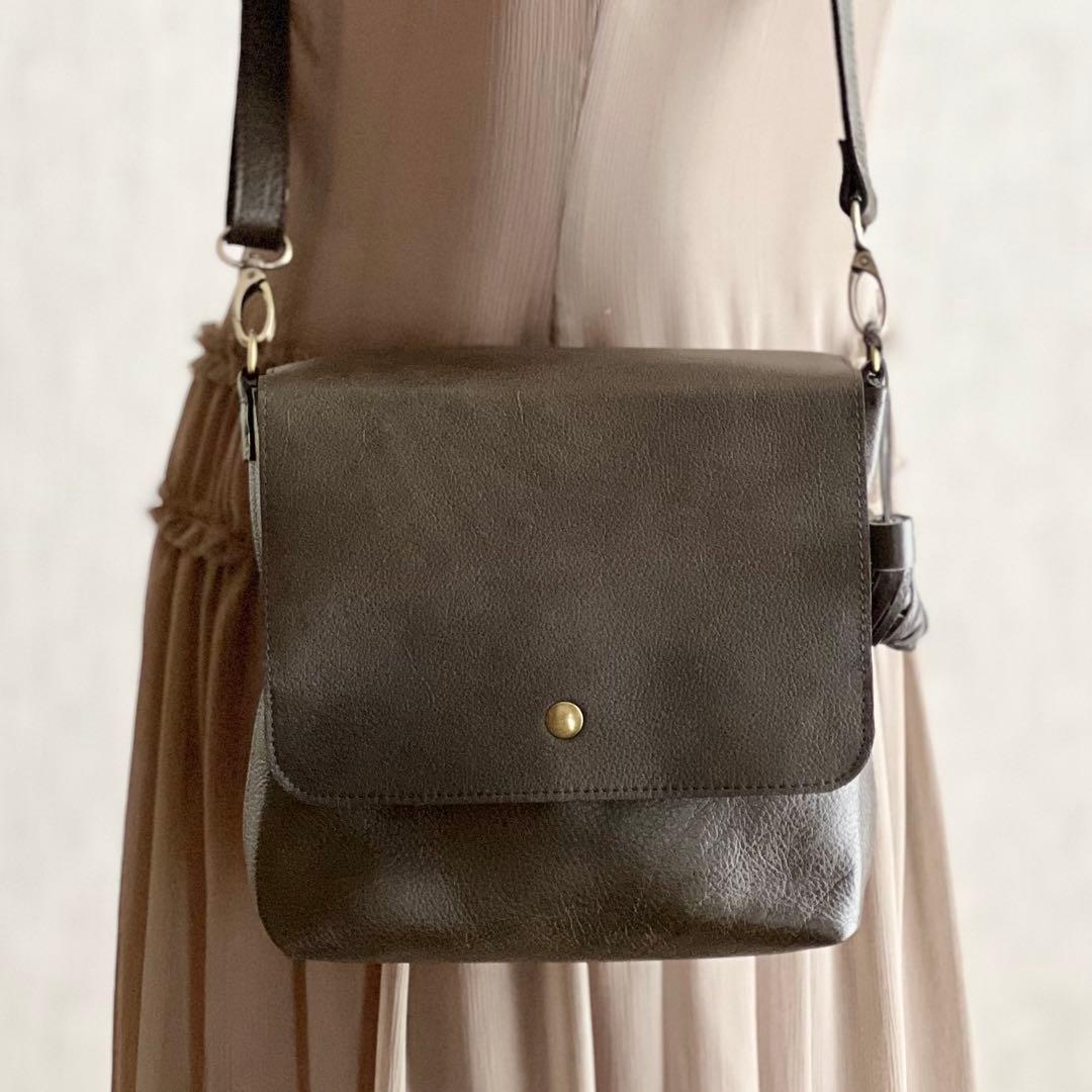 専用　本革フラップショルダーバッグ