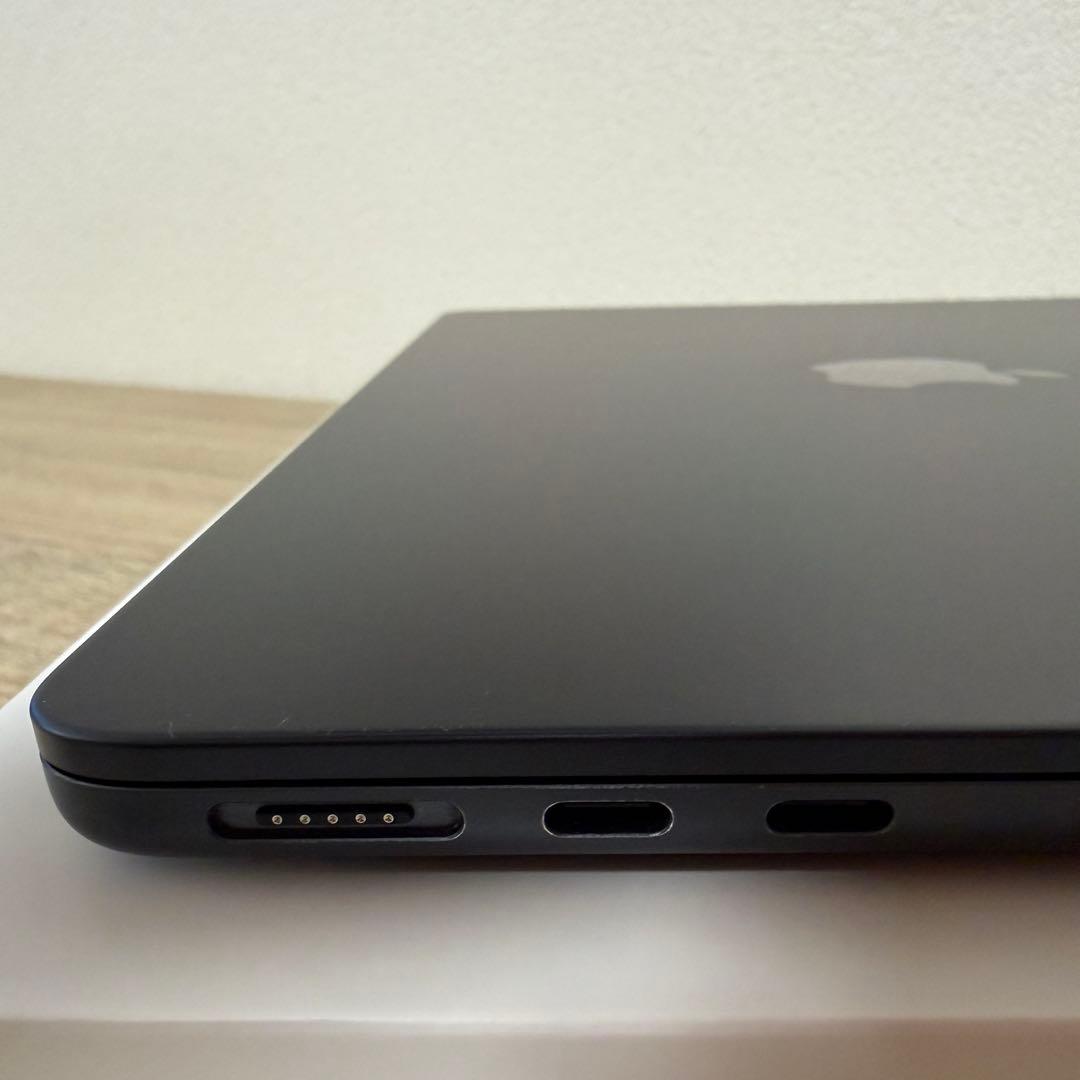 【美品】MacBook Air/M2/8コア/メモリ16GB/SSD512GB