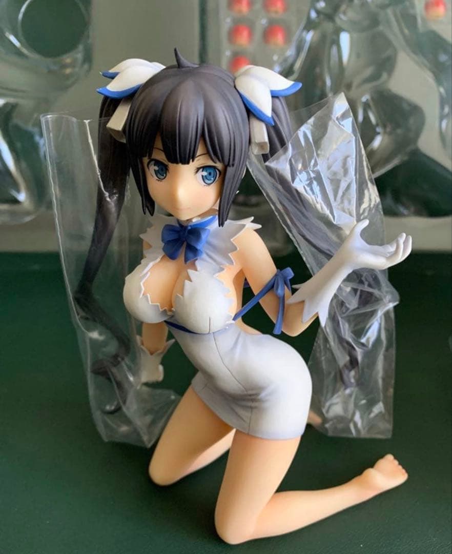 ダンジョンに出会いを求めるのは間違っているだろうか ヘスティア フィギュア 3種