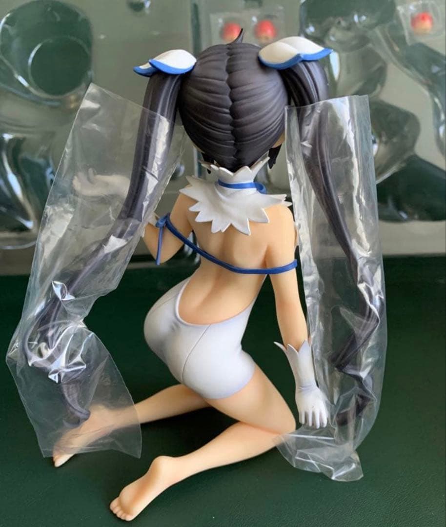 ダンジョンに出会いを求めるのは間違っているだろうか ヘスティア フィギュア 3種