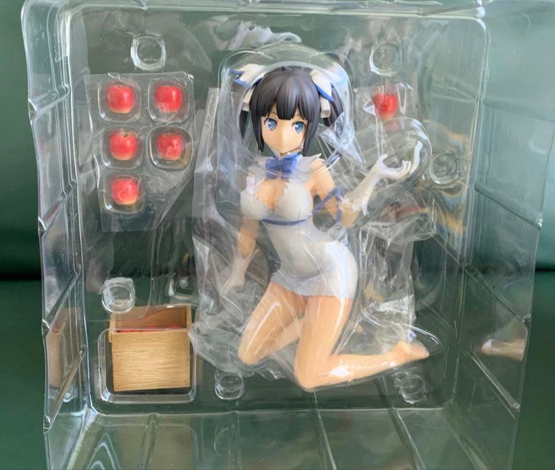 ダンジョンに出会いを求めるのは間違っているだろうか ヘスティア フィギュア 3種