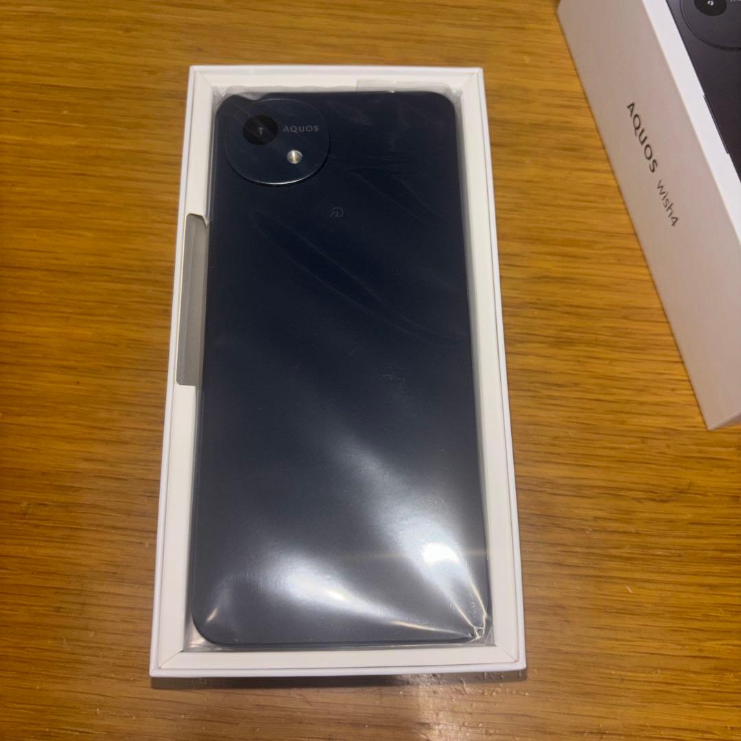 AQUOS wish 4 本体　未使用