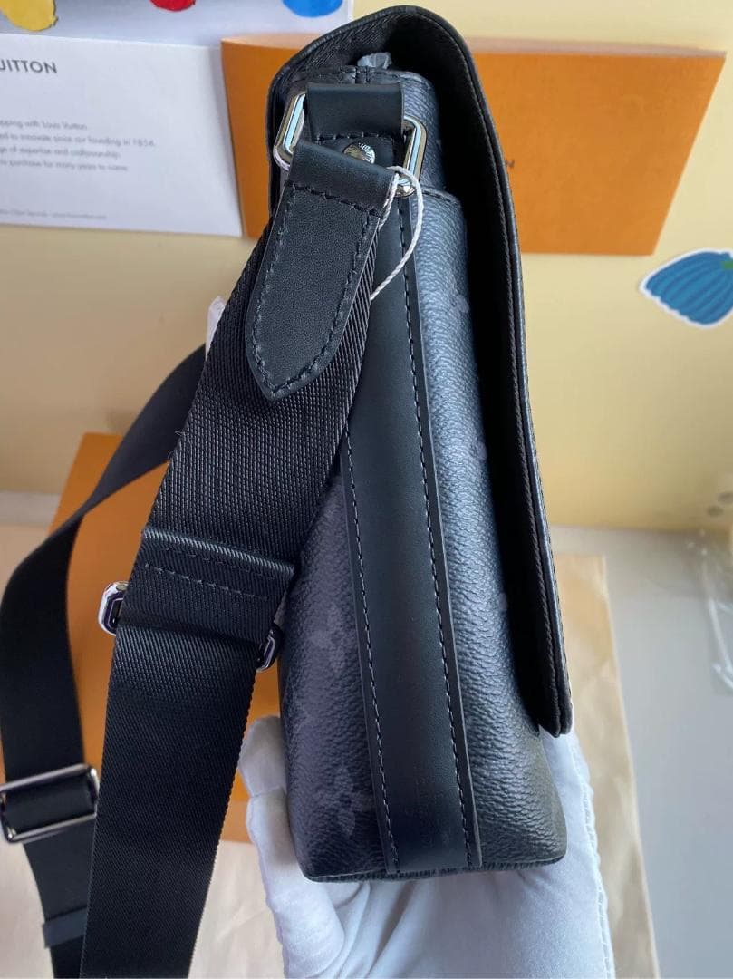 Louis Vuitton エクリプス ショルダーバッグ**-