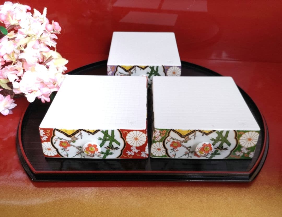 新品　有田焼　古伊万里　手提げ三段重箱　野点遊山箱　色変り中鉢　陶器小物入　箱入