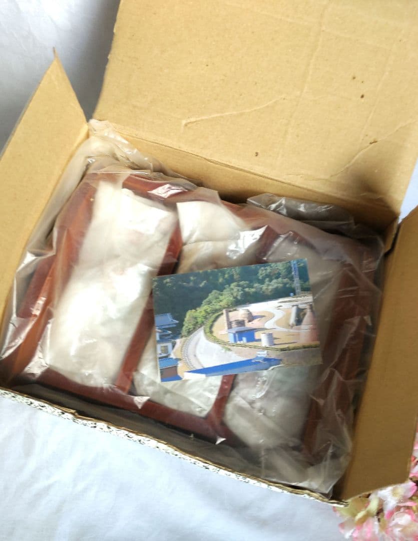 新品　有田焼　古伊万里　手提げ三段重箱　野点遊山箱　色変り中鉢　陶器小物入　箱入