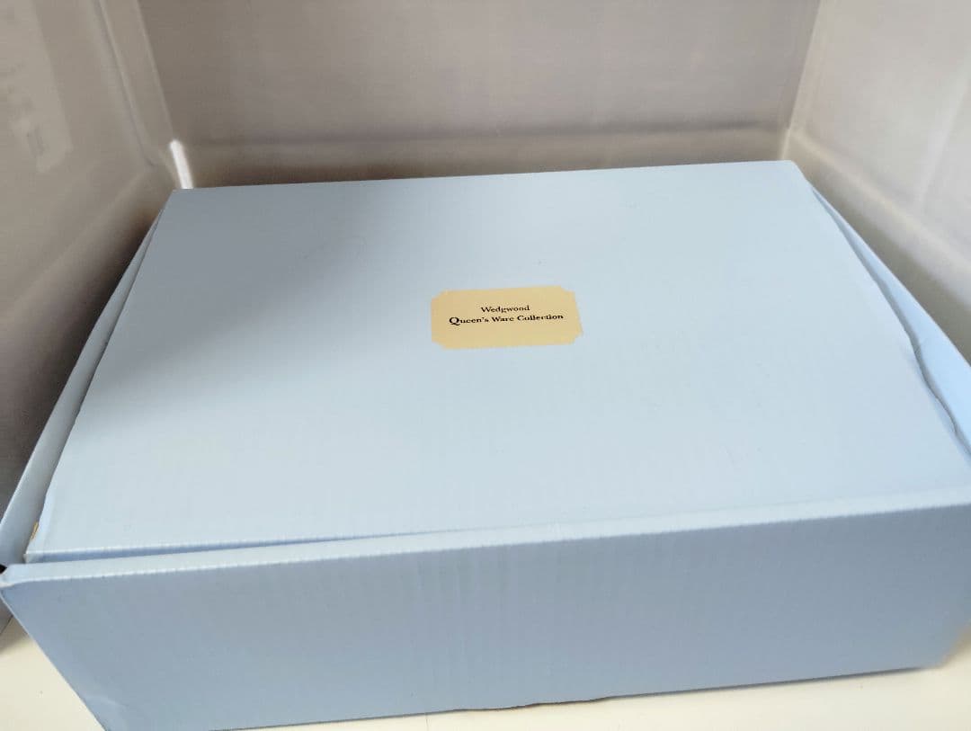 ウエッジウッド　極美品　フェスティビティ　ラズベリー カップ＆ソーサートリオペア