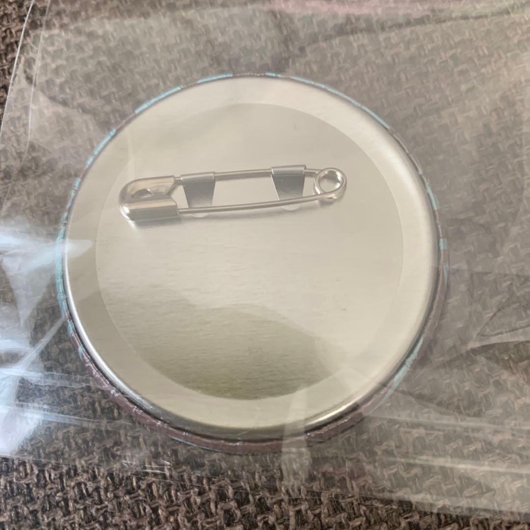 ガチアクタ　 タムジー 　プリロール 缶バッジ　新品