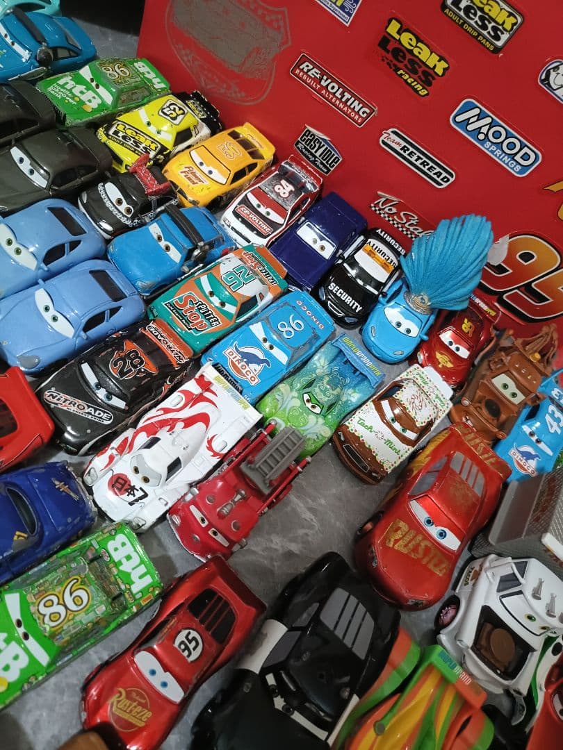 み*る様 カーズ　ミニカー　 ピストンカップセット　トミカ　マテル　カスタムタイ