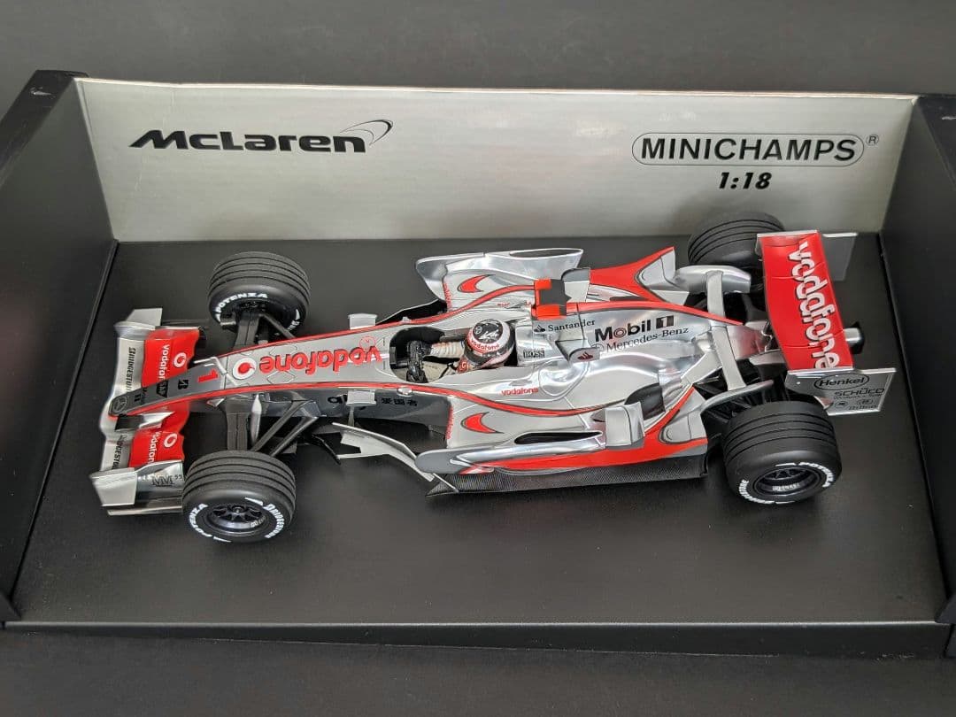 ミニチャンプス 1/18 ボーダフォン マクラーレン MP4-22 F.アロンソ