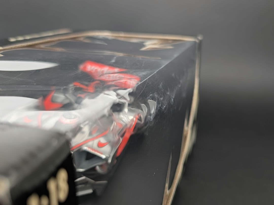 ミニチャンプス 1/18 ボーダフォン マクラーレン MP4-22 F.アロンソ