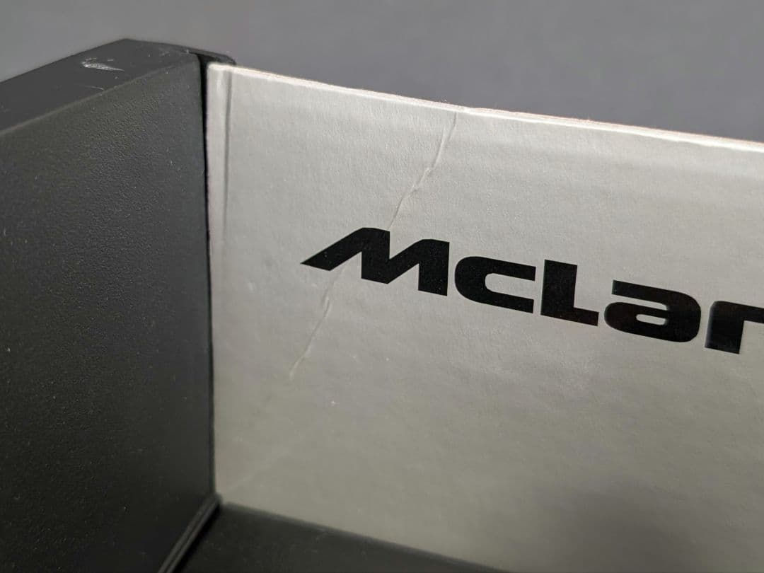 ミニチャンプス 1/18 ボーダフォン マクラーレン MP4-22 F.アロンソ