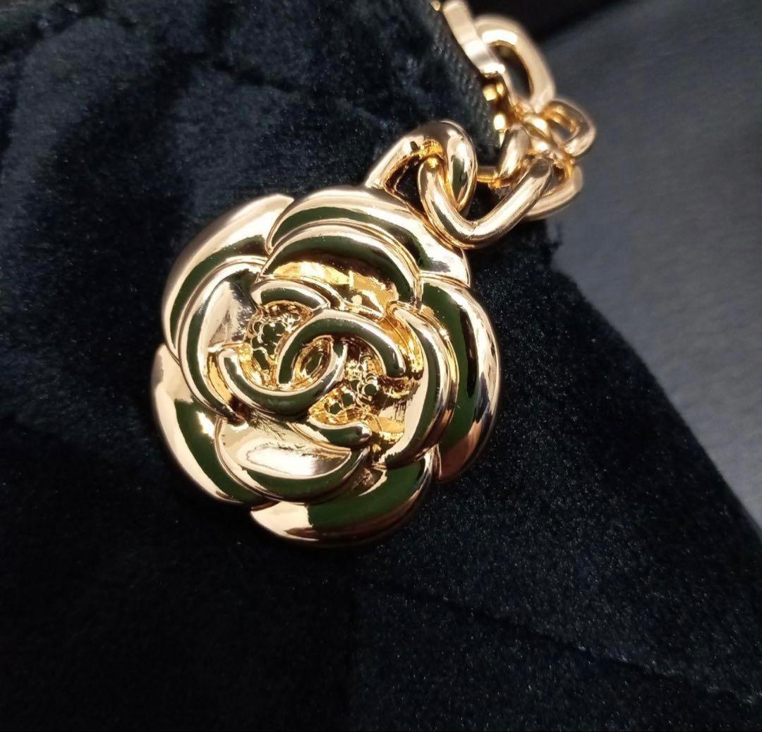 u*o様 CHANEL ベルベット クラッチ