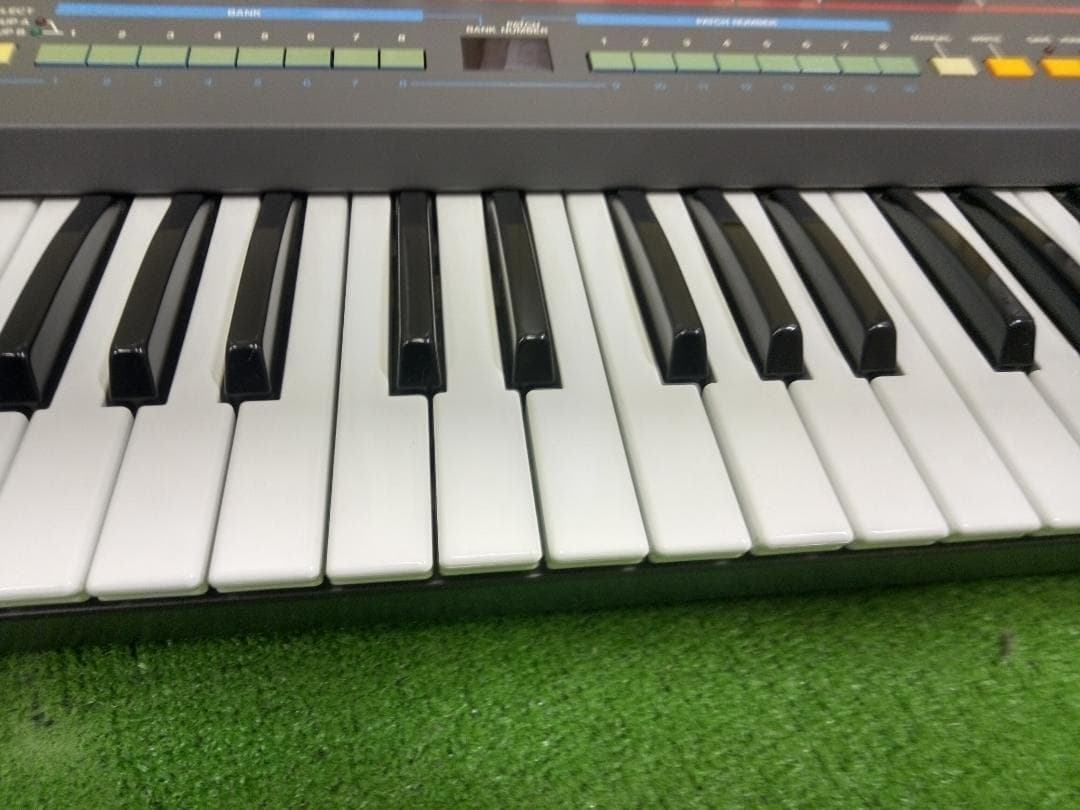 Roland JUNO-106 　シンセサイザー
