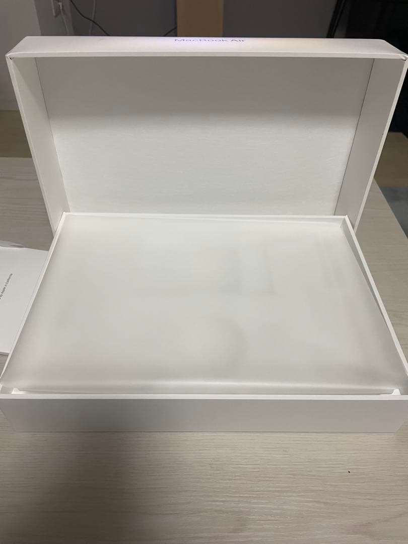 【良品】MacBook Air M1 (2020) 8GB ゴールド