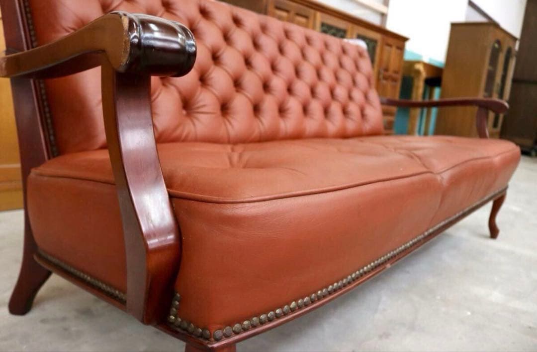 3／25迄　奈良技工　ねこ足・ボタンバック3人掛けソファ