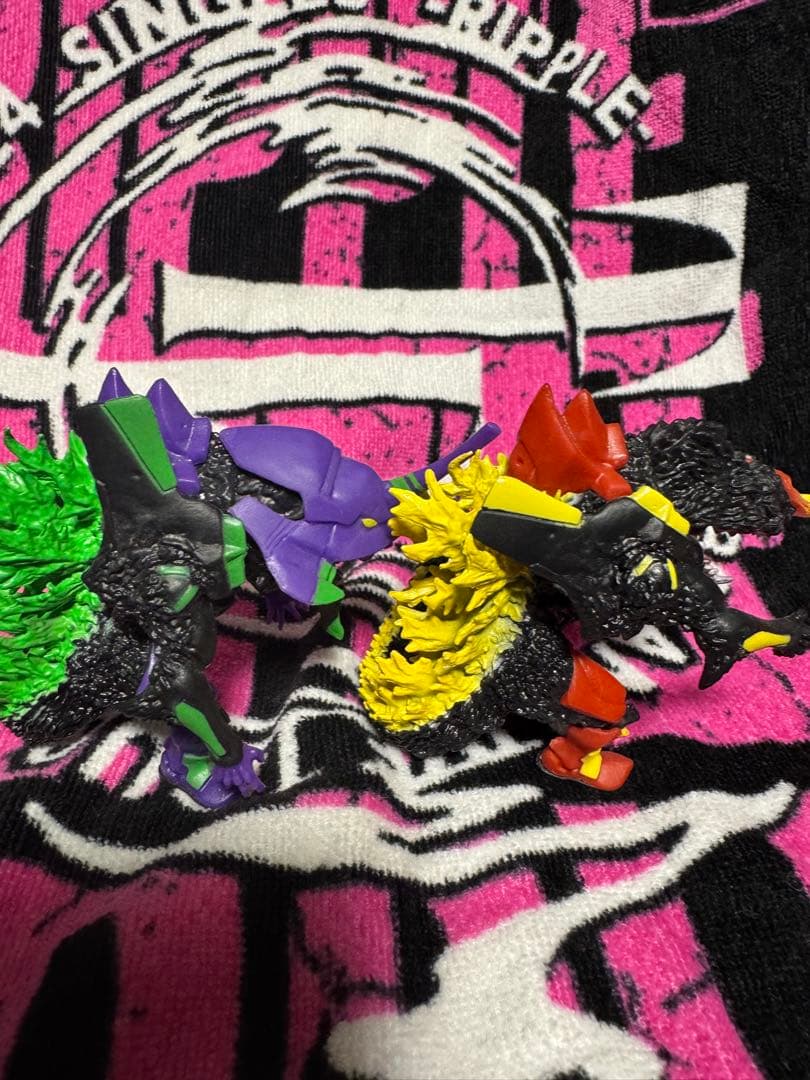 エヴァ✖️ゴジラフィギュア 2体セット