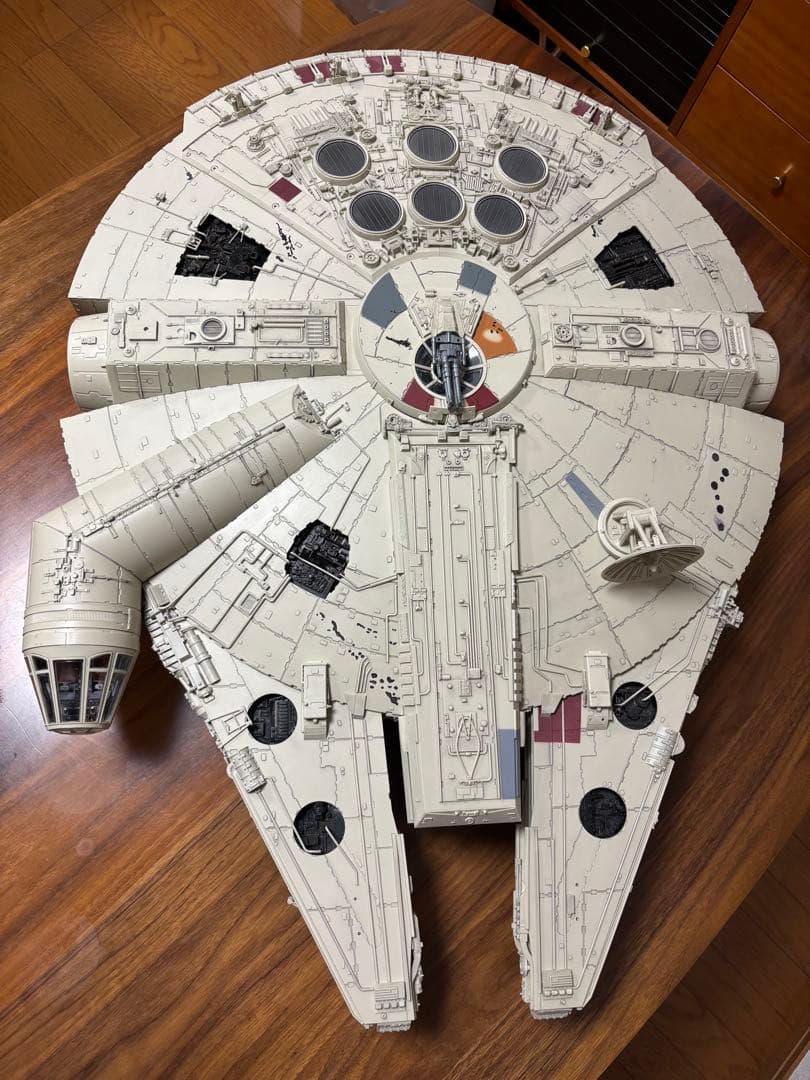 deagostiniスター・ウォーズ ミレニアム・ファルコン ，組み立て完成品