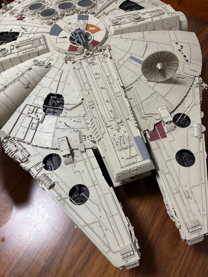 deagostiniスター・ウォーズ ミレニアム・ファルコン ，組み立て完成品