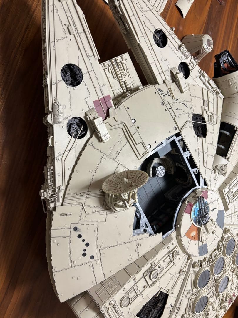 deagostiniスター・ウォーズ ミレニアム・ファルコン ，組み立て完成品