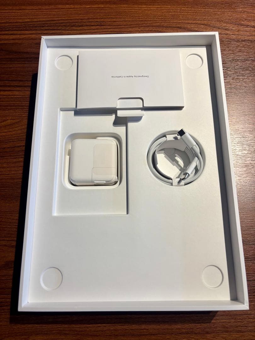 【美品】MacBook Air M1（2020）8GB / 256GB