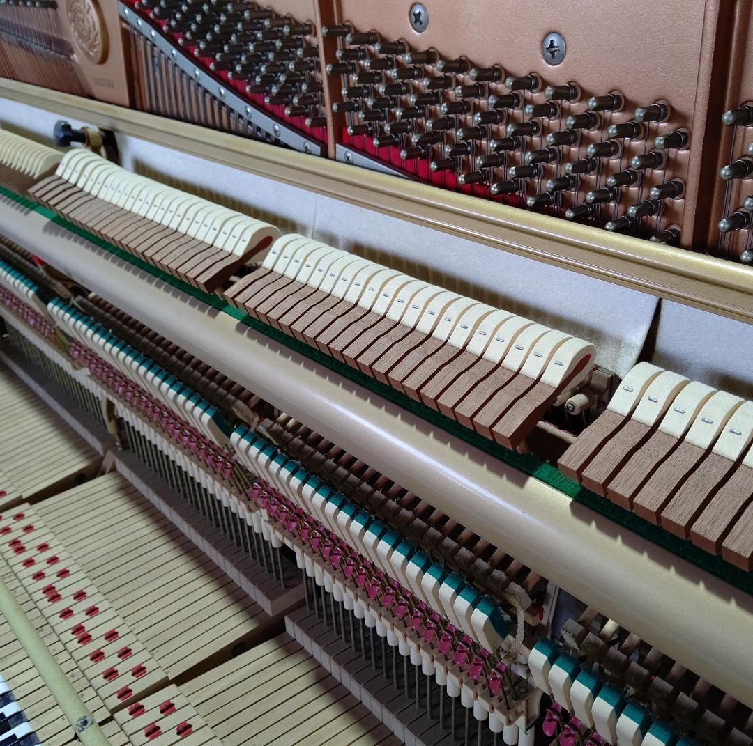 カワイ KL-70W【倉庫在庫～特に良い音のピアノを厳選 / 未整備・現状渡し】