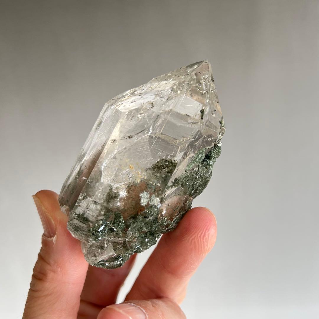 最高級　マニハール産　クローライトクリスタル　　ポイント　ヒマラヤ水晶　15