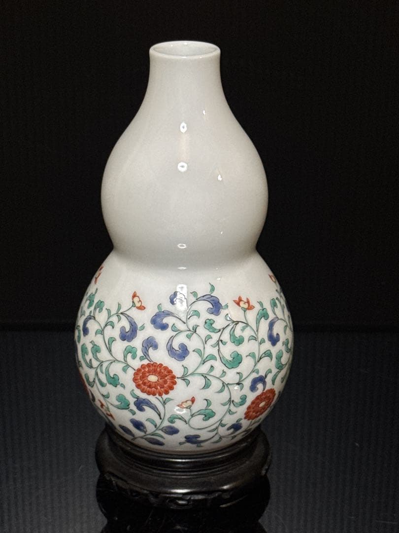 人間国宝 十三代 酒井田 柿右衛門 錦菊唐草図 瓢型 一輪生 花瓶