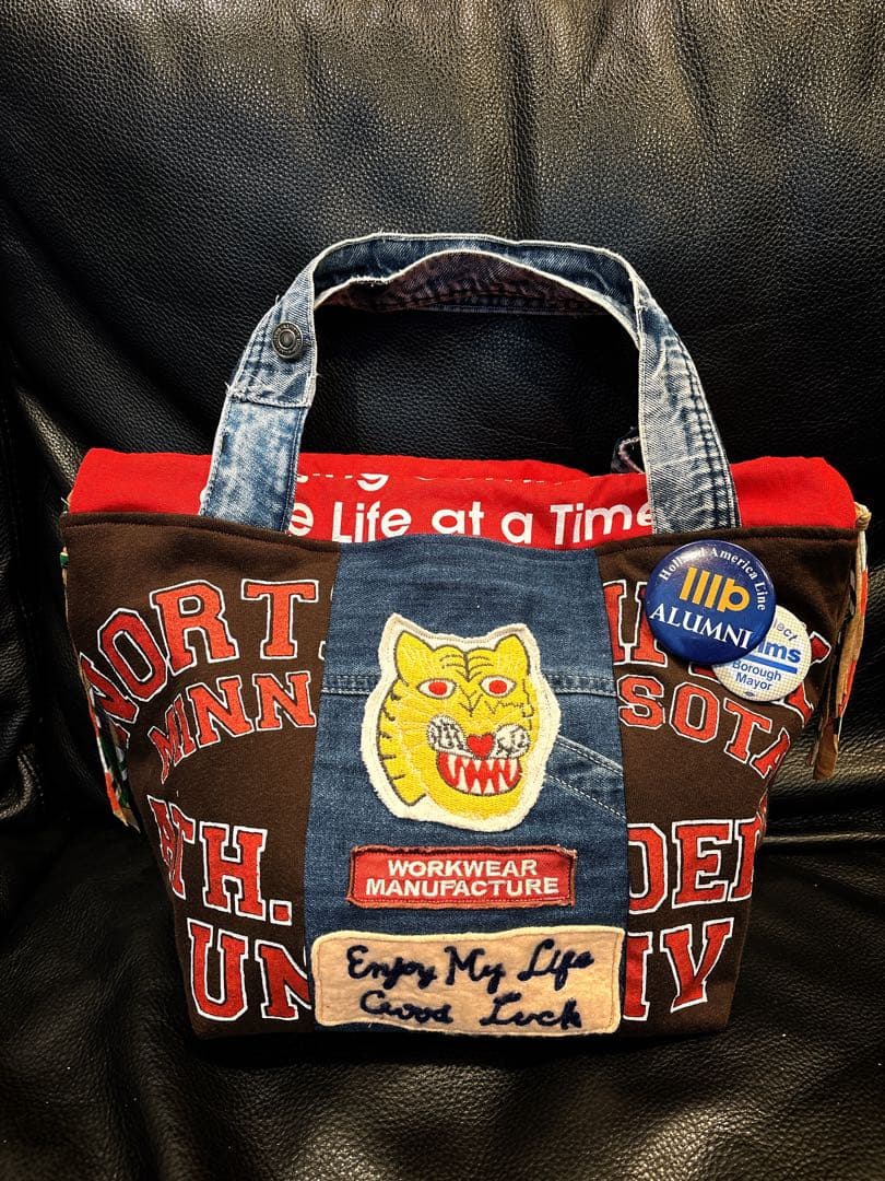 ハンドメイド 巾着 トートバッグ リメイク ビンテージ缶バッジ付き♡