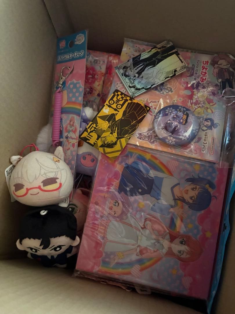 アニメグッズ多数　ノンジャンル　まとめ売り　大量　段ボール　140サイズ