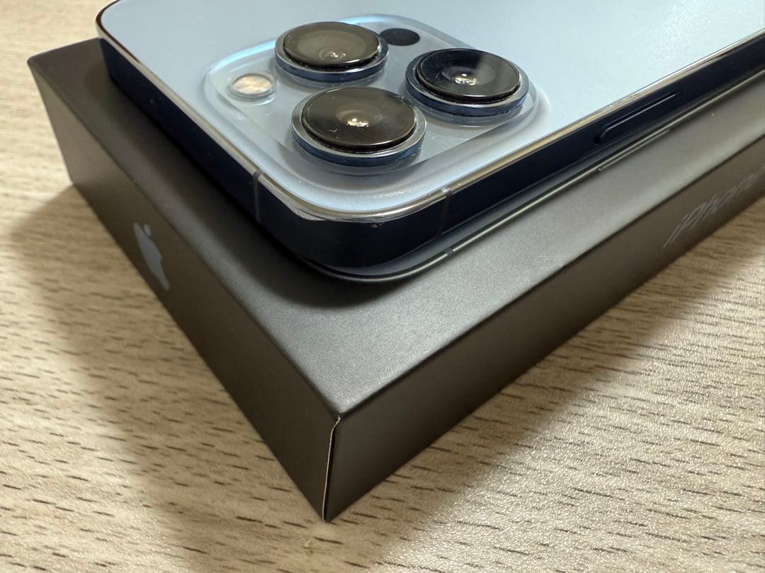 iPhone13Pro 256GB シエラブルー美品 期間限定出品（4/末まで）